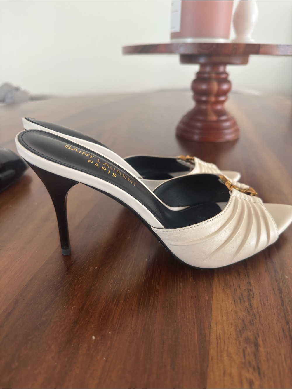 Saint Laurent White Leather Pointed-Toe Logo Mules - Picture 4 of 5